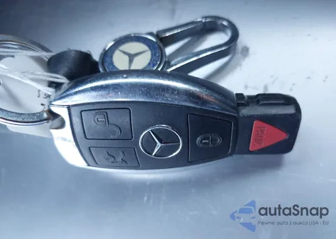 2016 Mercedes-Benz C 300 Sport из США, поврежденный, VIN 55SWF4JB5GU165925